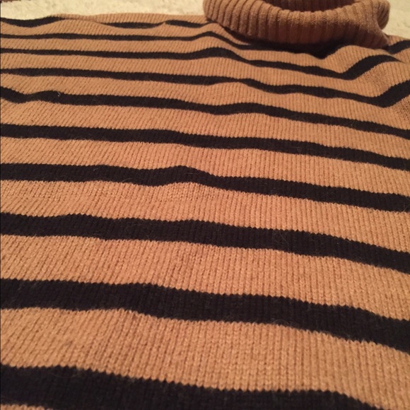 Madewell striped turtle mock neck sweater - Picture 3 of 3